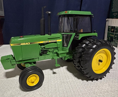 John deere 4640 dealer - john,